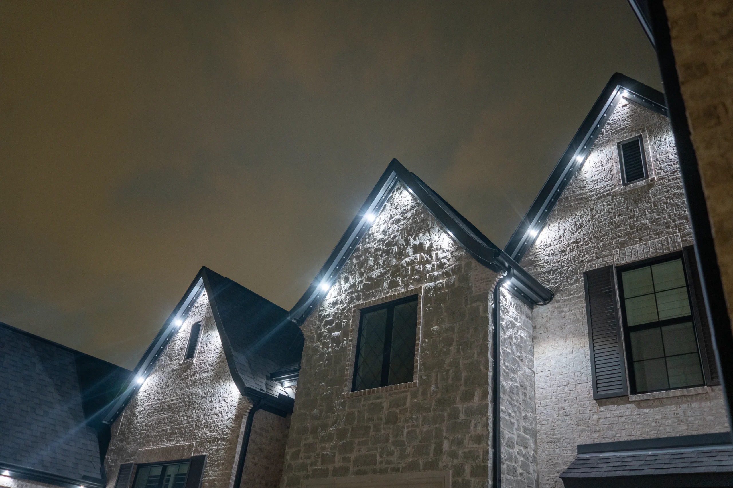 Accent lighting for home exterior